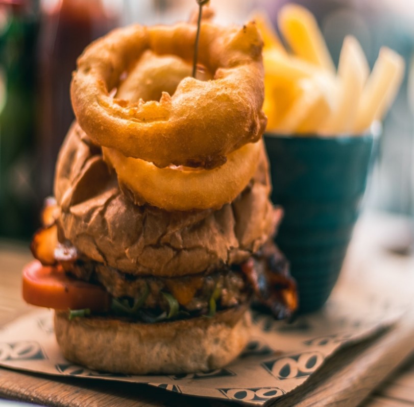 burger with onion rings